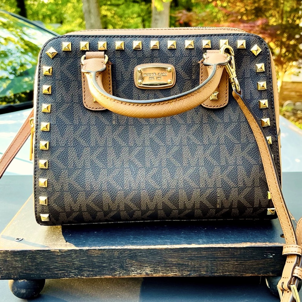 Michael KORS Small Studded Sandrine Crossbody